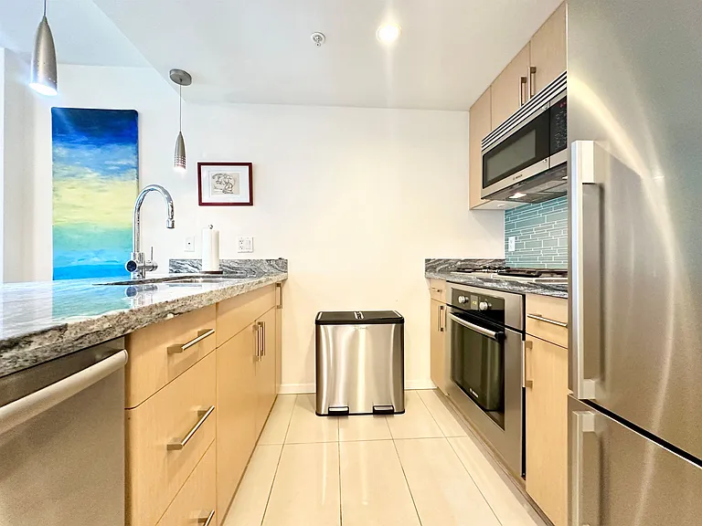 1887 Crowe St #605 — Photo 7