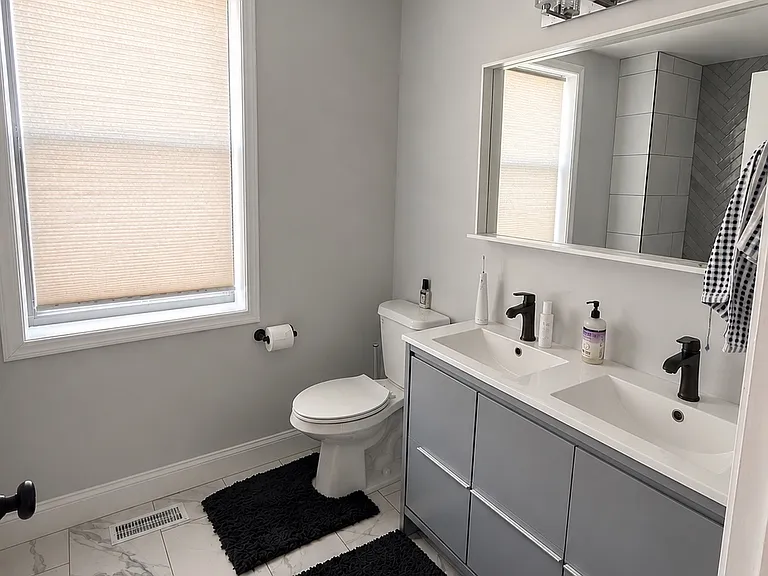 1503 Latona St — Photo 8