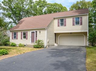 107 Overbrook Dr, Wellesley, MA 02482