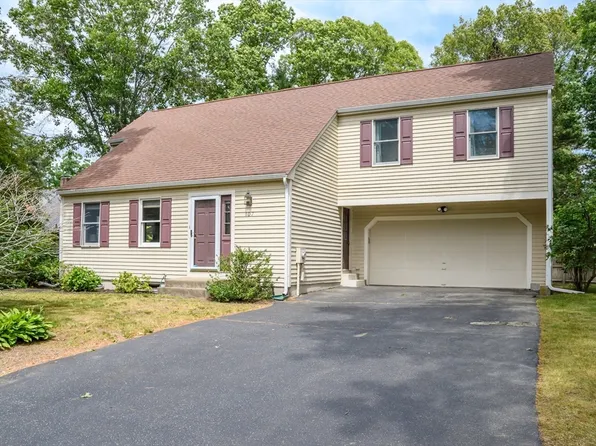 107 Overbrook Dr, Wellesley, MA 02482