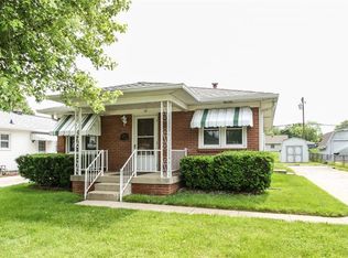 13 Chester Dr, Beech Grove, IN 46107