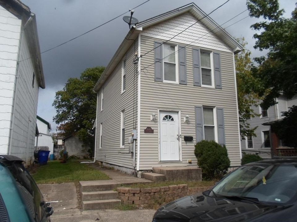 2nd image of 1042 Vine St