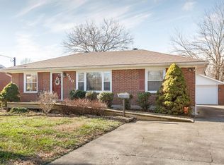 7710 Bluebonnet Rd, Louisville, KY 40258
