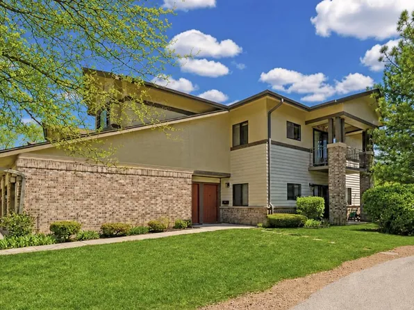 500 W Bender ROAD #74, Glendale, WI 53217