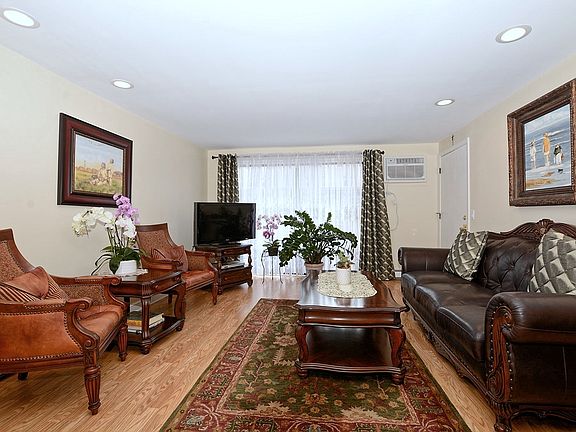 4th image of 7212 W Wrightwood Ave APT 3N