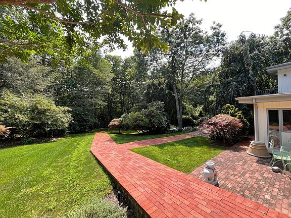 3rd image of 12 Marion Ln