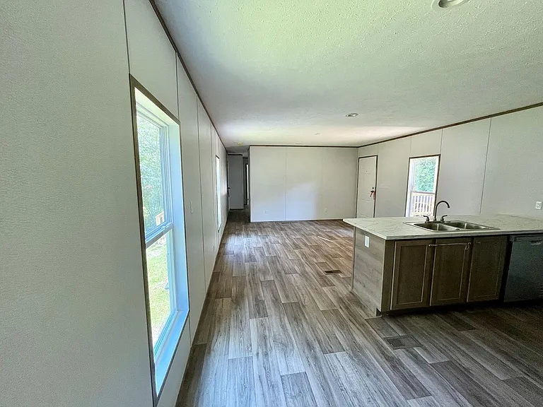 226 Old Airport Rd — Photo 38