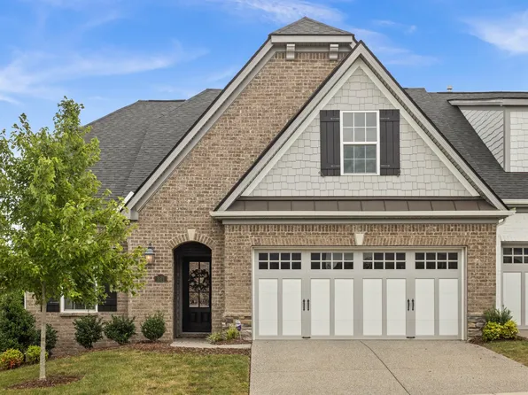 887 Cherry Grove Dr, Hendersonville, TN 37075