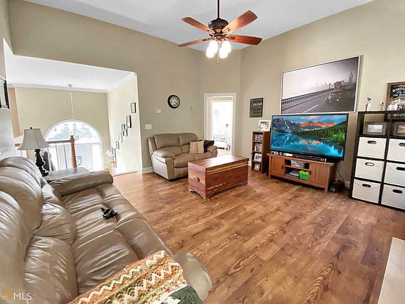4th image of 230 James Allen Pl