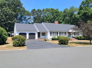 5 College Pond Dr, Danvers, MA 01923