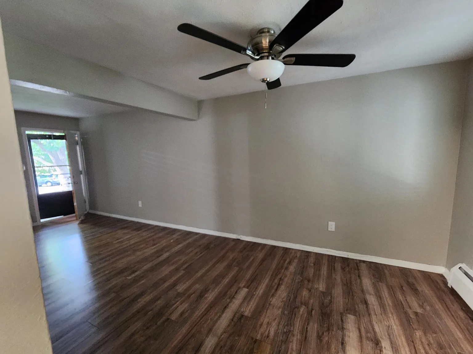2 bed, 850 sqft, $1,595 — Photo 3