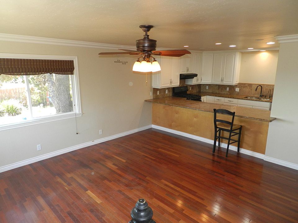 1st image of 6103 Roberts Dr #B