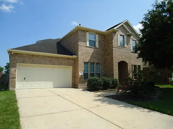 2425 Harbor Chase Dr, Pearland, TX 77584
