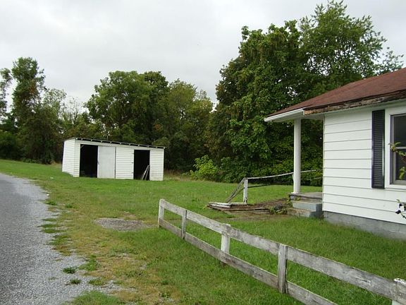 5th image of 1311 E Lakeview Dr