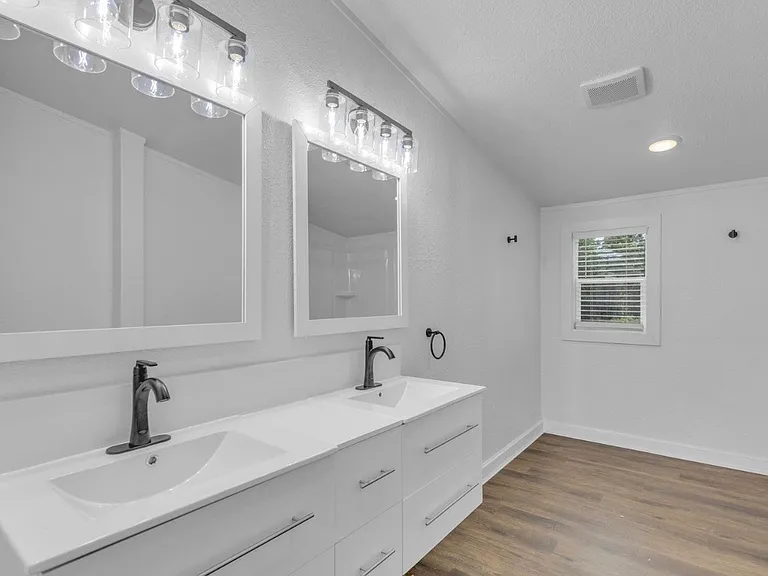 431 N Hill Rd — Photo 6