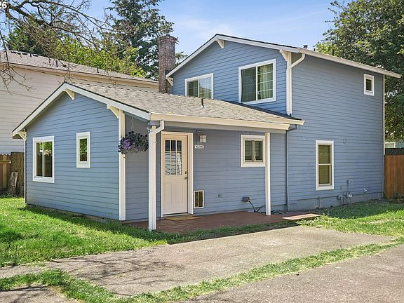 2nd image of 2407 SE 93rd Ave