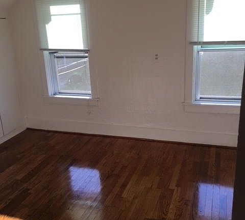 3rd image of 119 N Fairview Ave