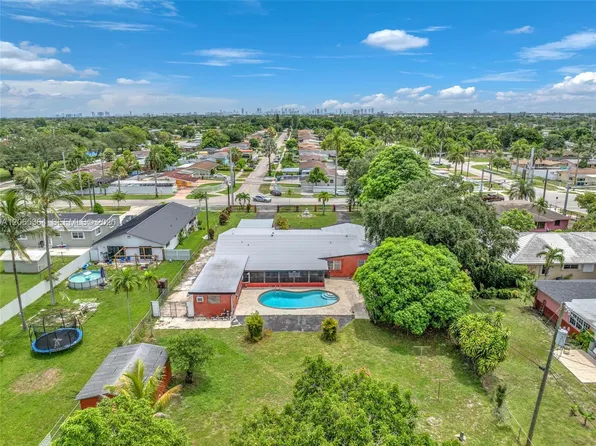 17520 NW 17th Ave, Miami Gardens, FL 33056