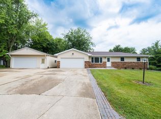 14746 Mercury Ln, Bloomington, IL