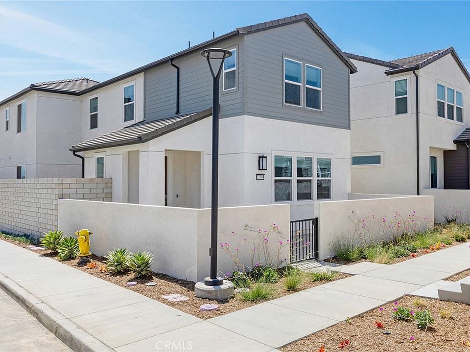 1st image of 27399 Fox Den Pl