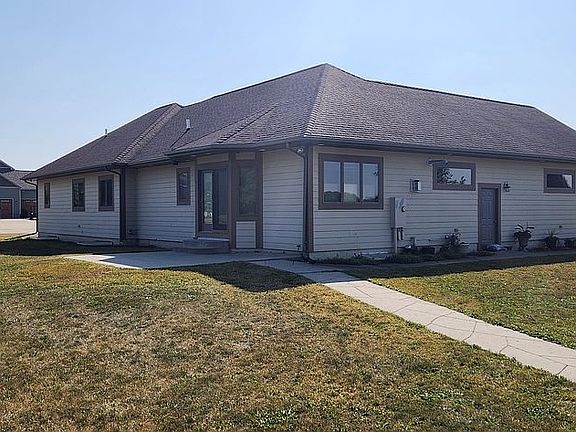 3rd image of 10379 NW 38th St