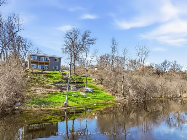 24 Rock St, Tyendinaga, ON K0K 2N0