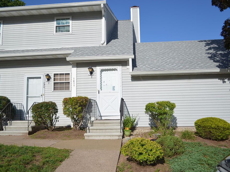 1st image of 1211 Sunfield Dr