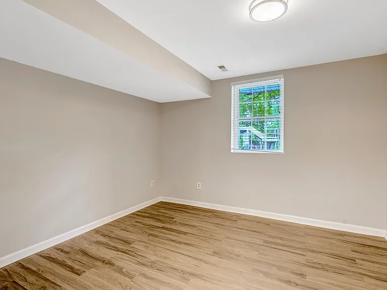 10929 Park Rd — Photo 41