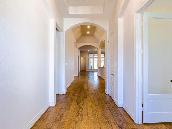 3rd image of 23906 Songlark Valley Pl