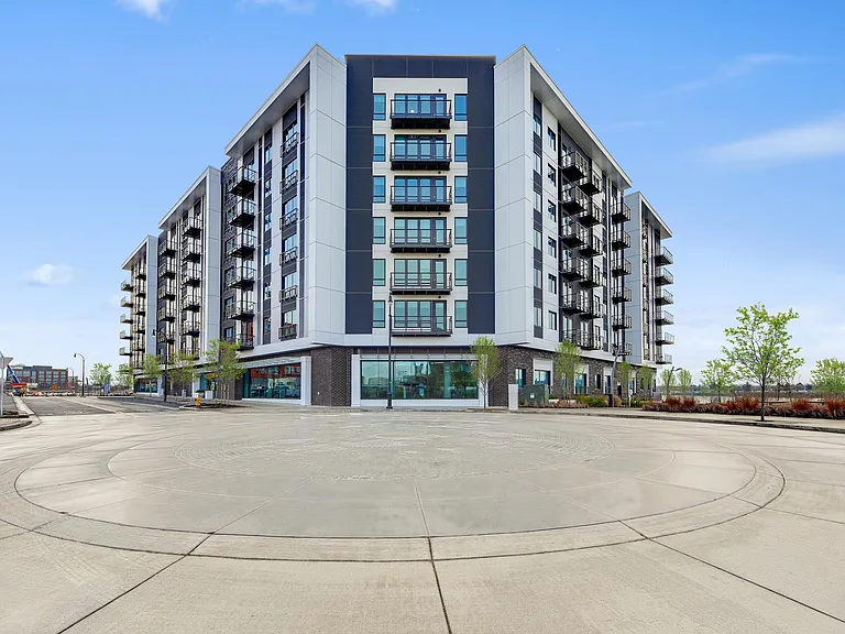 The Columbia at the Waterfront — Photo 49