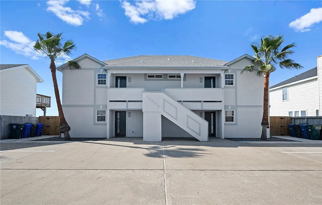 1 bed, 1.0 bath, 824 sqft, $1,395 — Photo 3