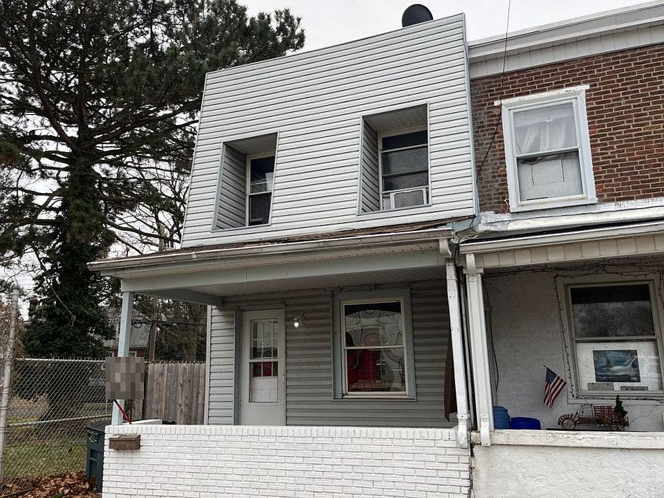 2nd image of 232 Hayes St