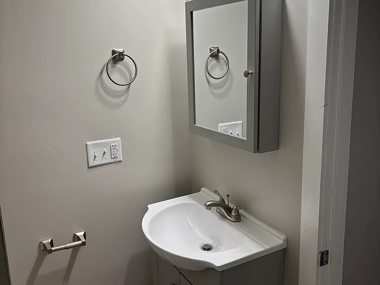 166 Lake St #2 — Photo 8