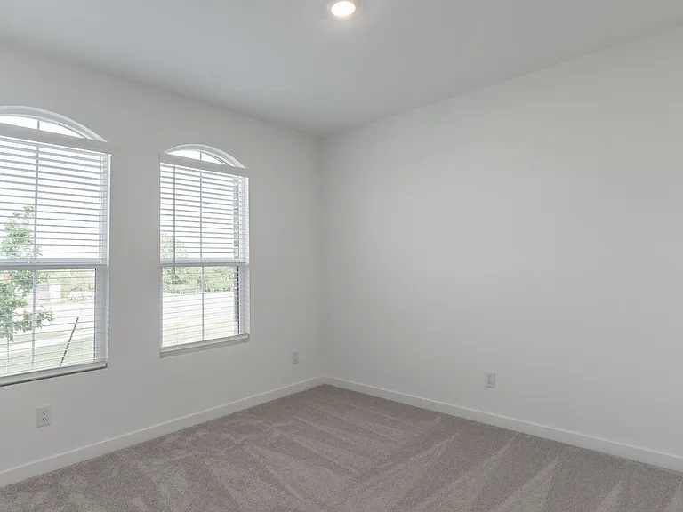 1901 Nokota Pkwy — Photo 10
