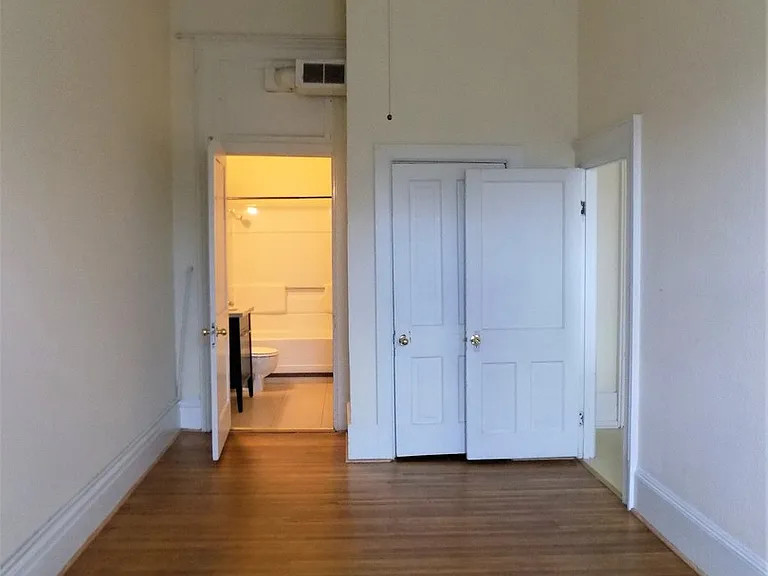 56 E Burlington Ave — Photo 6