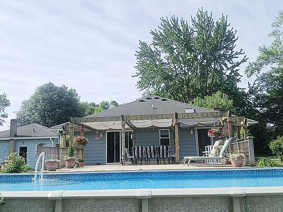 4th image of 5385 Willis Rd