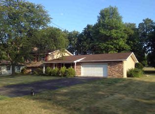 105 Taylor St, Catlin, IL 61817