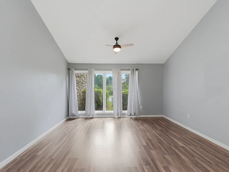9976 Fairway Villas Ln — Photo 6