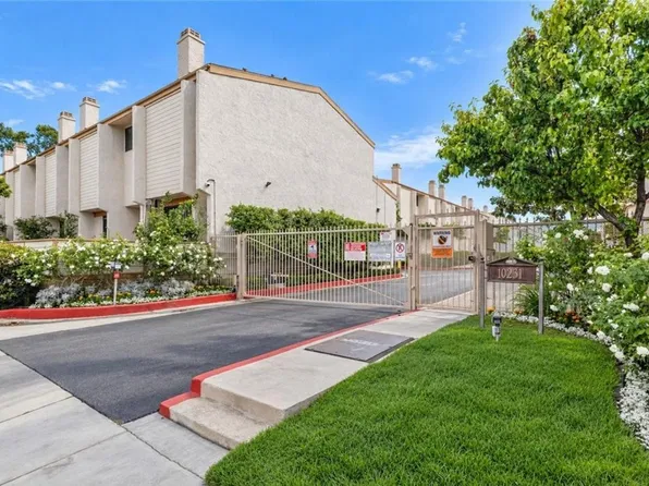 10231 Independence Ave Unit C17, Chatsworth, CA 91311