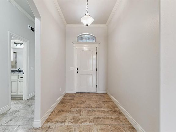 4th image of 4405 SE 37th Cir