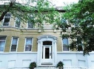 1441 W Waveland Ave #2E, Chicago, IL 60613