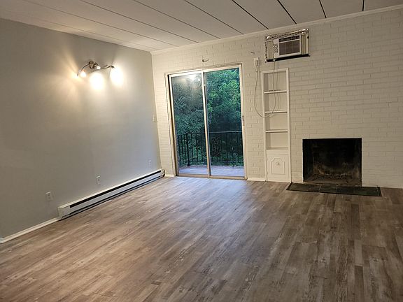 2nd image of 2323 Four Beechmont Ave #4