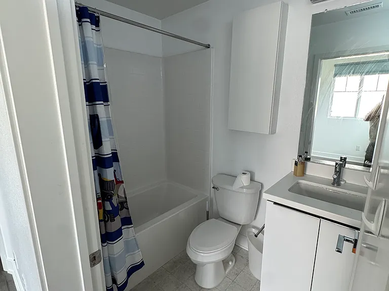 2921 Exposition Pl — Photo 14