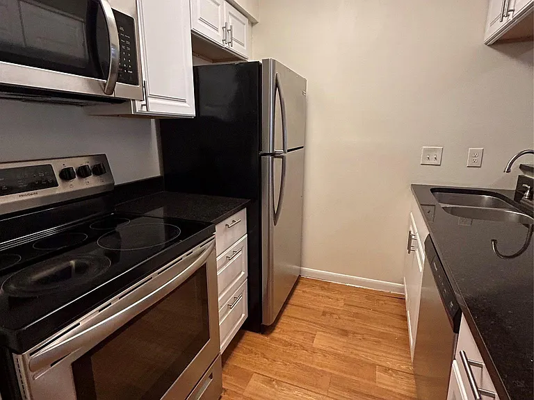 2207 Leon St #109A — Photo 3