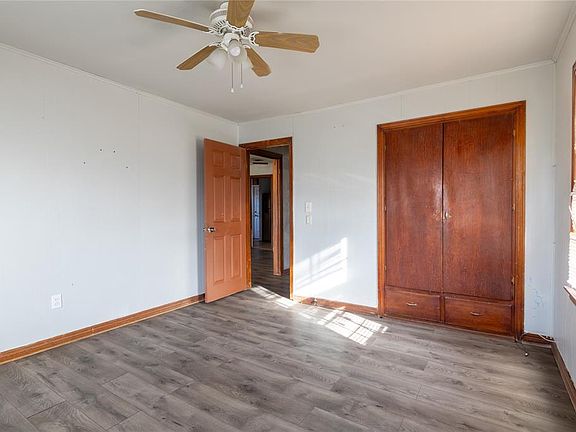 2nd image of 1037 NW 100th St