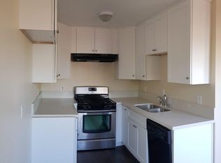 8228 Sepulveda Pl APT 302, Panorama City, CA 91402