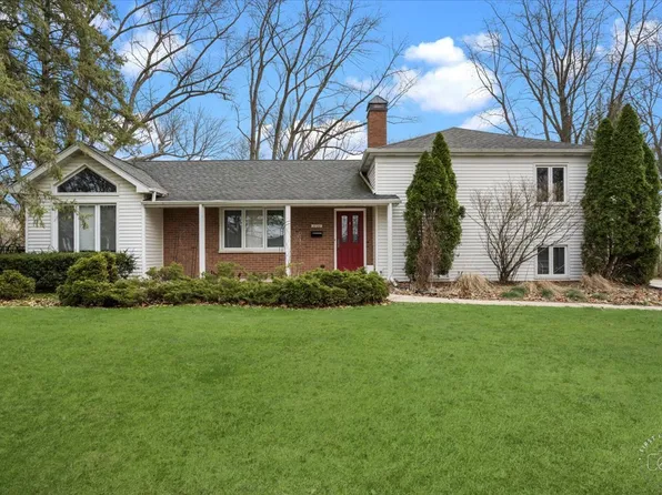 1120 N Brainard St, Naperville, IL 60563