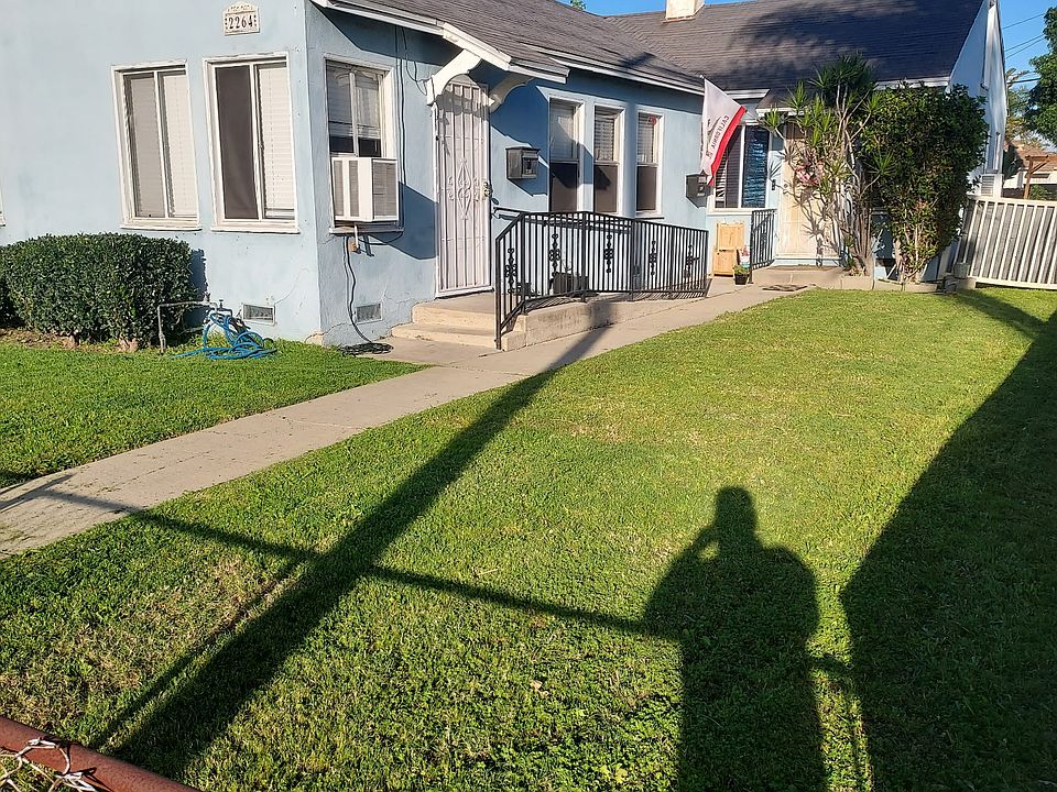 1st image of 2264 Euclid Ave