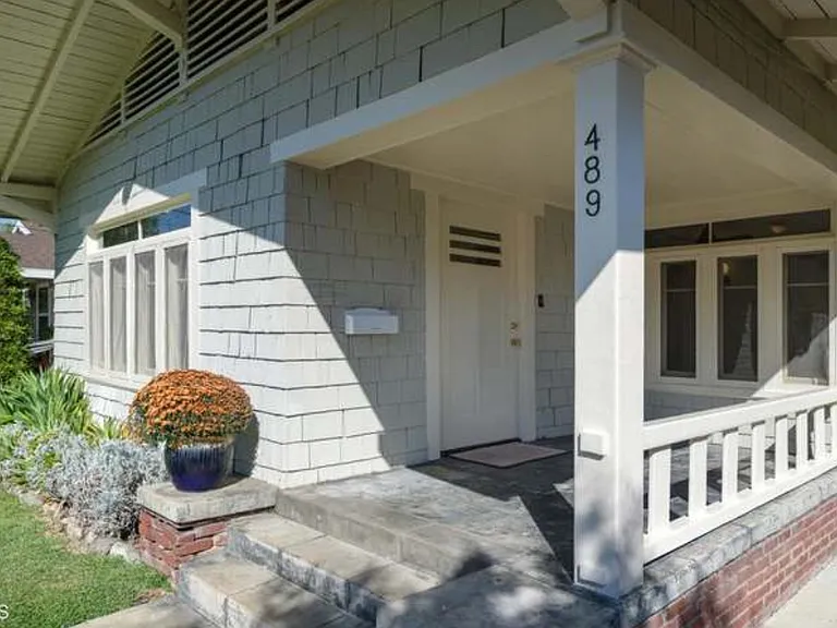 489 Miles St — Photo 18