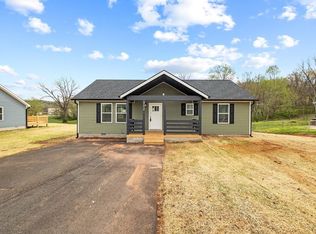712 Hi Tech Dr, Livingston, TN 38570